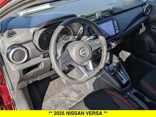 2025 Nissan Versa 1.6 SR