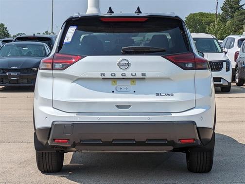 2025 Nissan Rogue SL