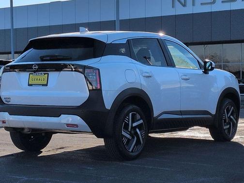 2025 Nissan Kicks SV