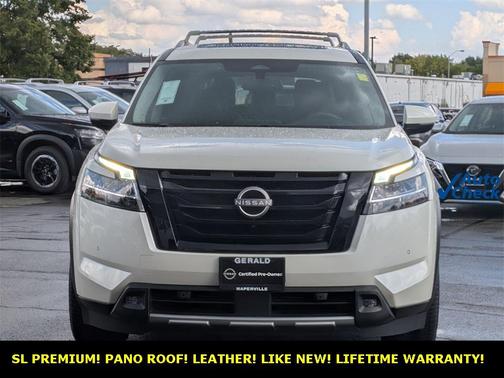 2022 Nissan Pathfinder SL
