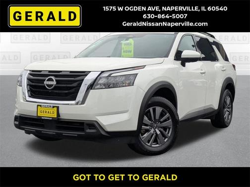 2025 Nissan Pathfinder SV