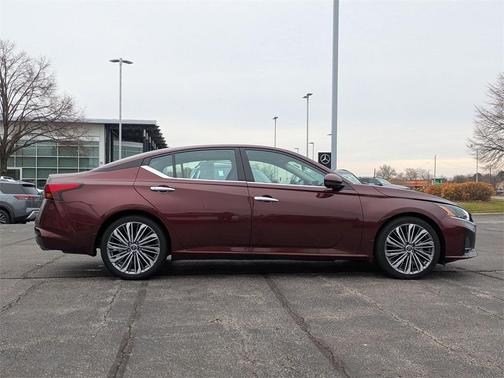 2024 Nissan Altima 2.5 SL