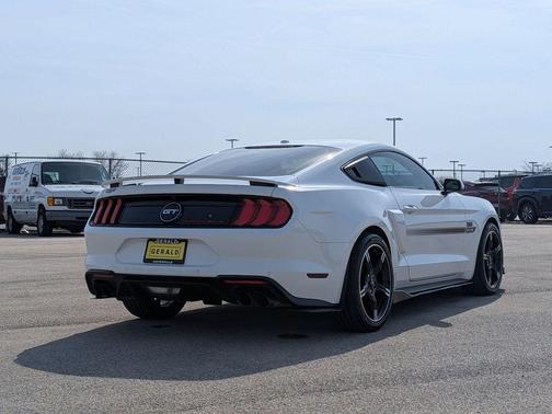 Oxford White 2019 Ford Mustang GT Premium