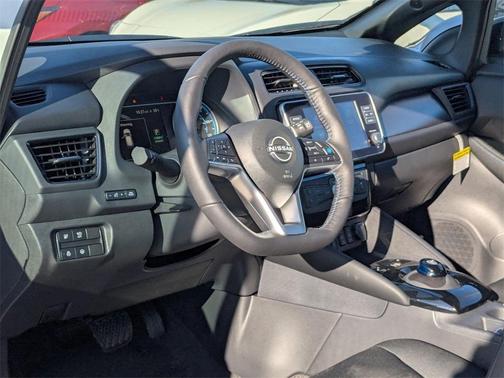 2025 Nissan Leaf SV PLUS