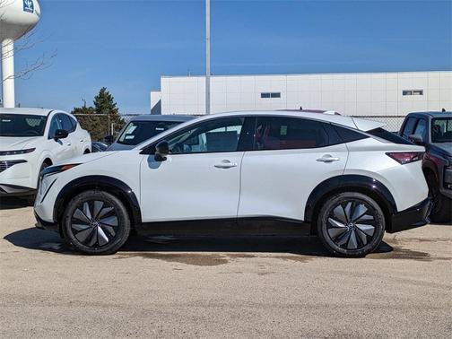 2025 Nissan ARIYA ENGAGE+