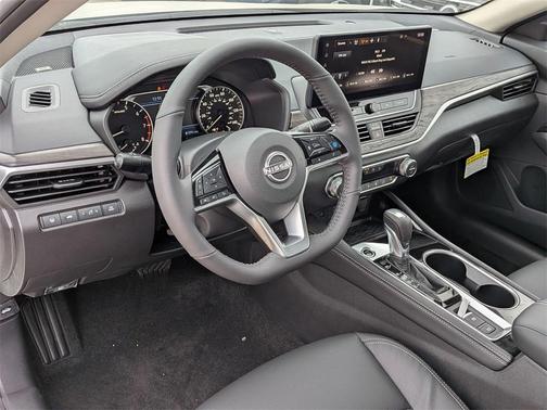 2025 Nissan Altima SL