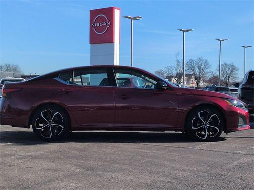 2023 Nissan Altima 2.5 SR