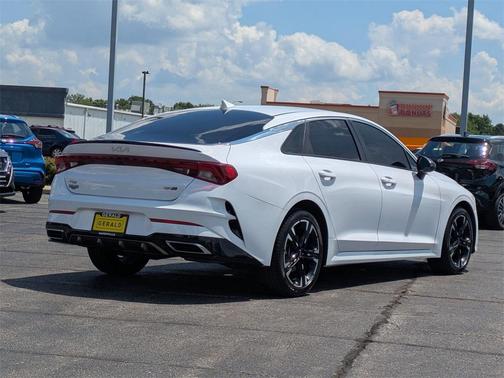 2022 Kia K5 GT-Line