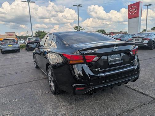 2023 Nissan Altima 2.0 SR