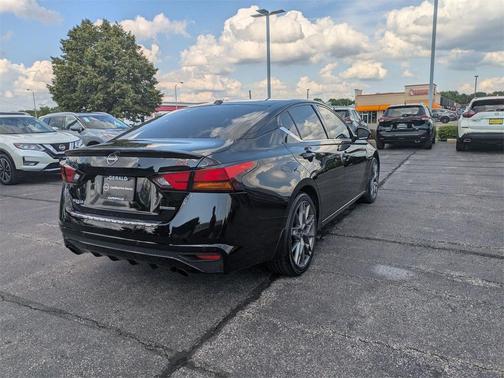 2023 Nissan Altima 2.0 SR