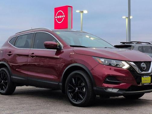 2022 Nissan Rogue Sport SV