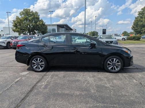 2023 Nissan Versa 1.6 SV