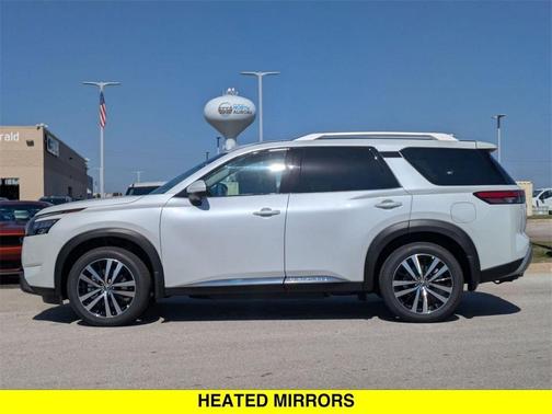 2025 Nissan Pathfinder Platinum