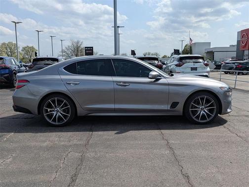 2022 Genesis G70 2.0T
