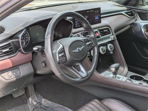 2022 Genesis G70 2.0T