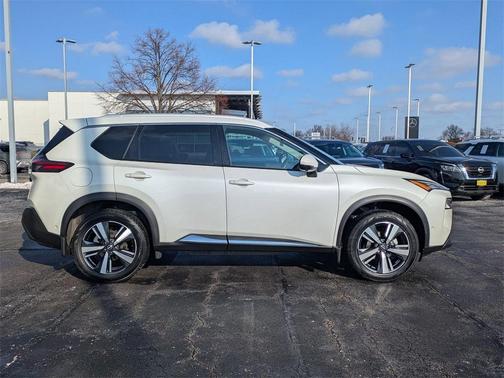 2023 Nissan Rogue SL