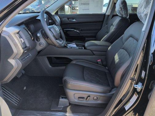 Black 2026 Nissan Pathfinder Platinum