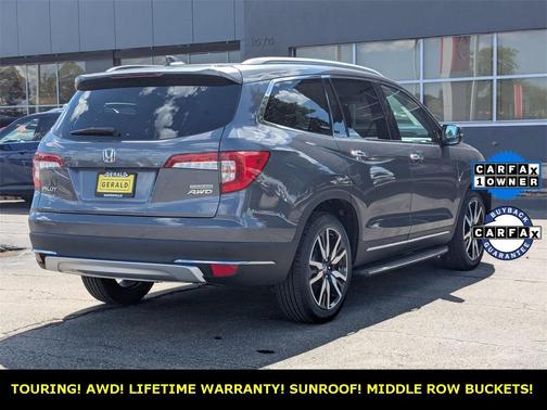 2022 Honda Pilot Touring 7-Passenger
