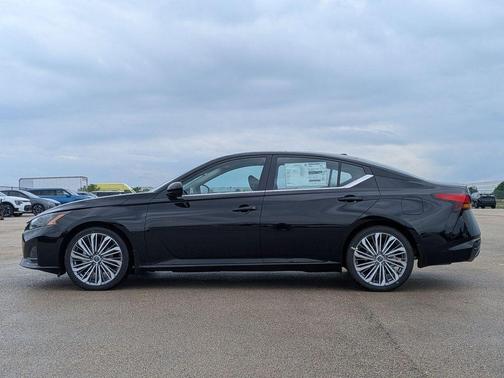Black 2026 Nissan Altima SV
