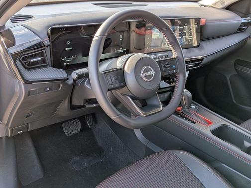 Gun Metallic 2025 Nissan Kicks SR