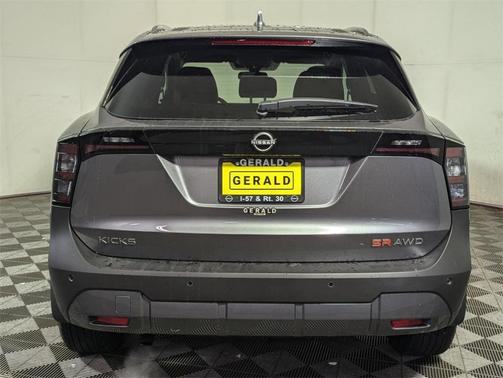 2025 Nissan Kicks SR
