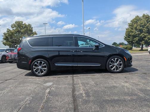 2017 Chrysler Pacifica Limited
