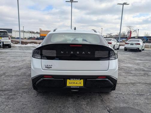 2026 Nissan Leaf PLAT+