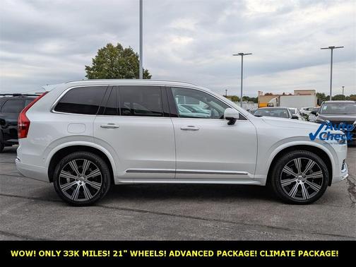 2022 Volvo XC90 T6 Inscription 7 Passenger