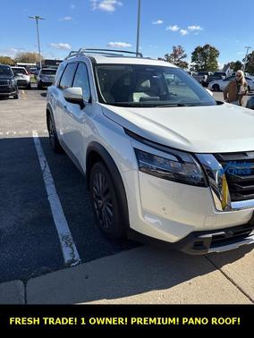 2024 Nissan Pathfinder SL