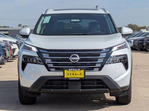 Everest White P 2026 Nissan Rogue SV