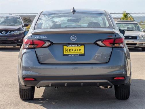 2025 Nissan Versa 1.6 SR