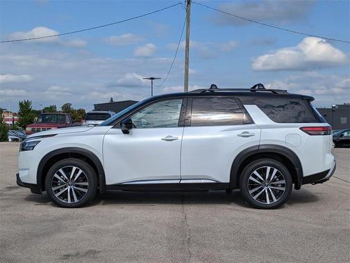 2025 Nissan Pathfinder Platinum