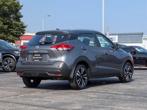 2020 Nissan Kicks SV
