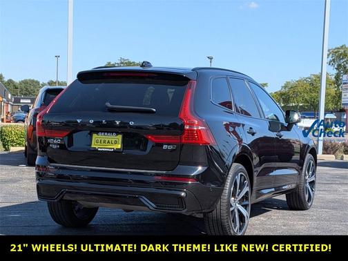 2023 Volvo XC60 B5 Ultimate Dark Theme