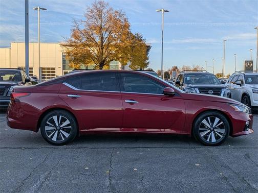 2020 Nissan Altima 2.5 SV