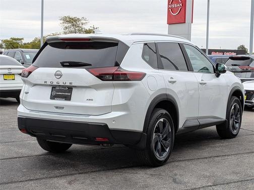 2025 Nissan Rogue SV