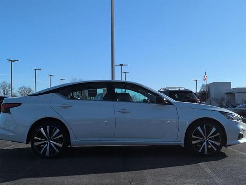 2021 Nissan Altima 2.5 SR