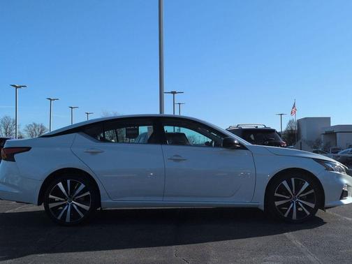 2021 Nissan Altima 2.5 SR