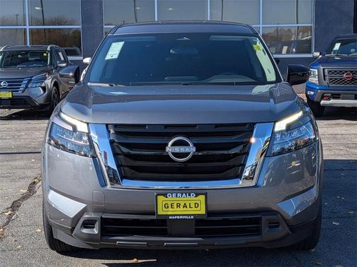 2023 Nissan Pathfinder S