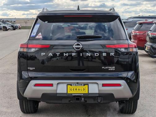 2025 Nissan Pathfinder Platinum