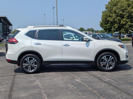 2020 Nissan Rogue SV