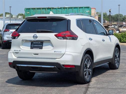 2020 Nissan Rogue SV