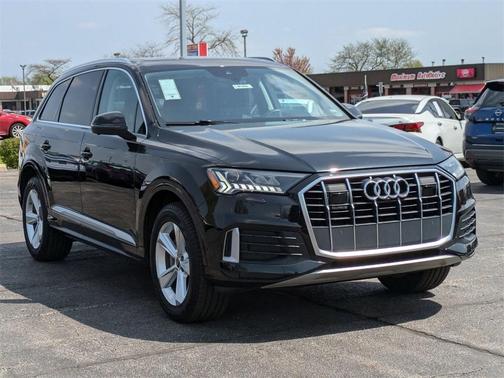 2024 Audi Q7 45 Premium Plus