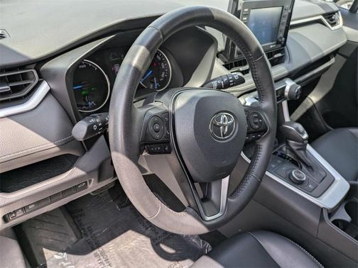 2021 Toyota RAV4 Hybrid XLE Premium