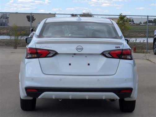 2025 Nissan Versa 1.6 SR