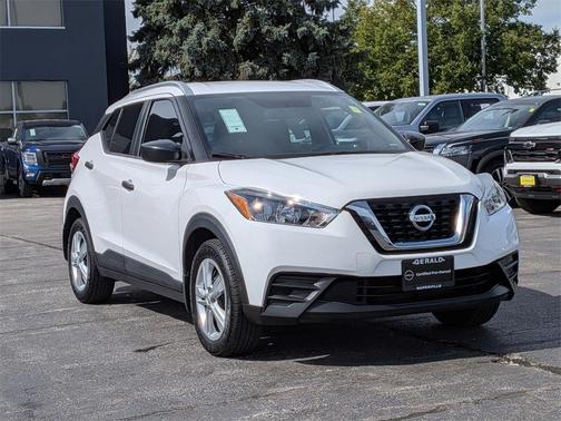 2019 Nissan Kicks S