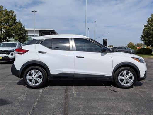 2019 Nissan Kicks S