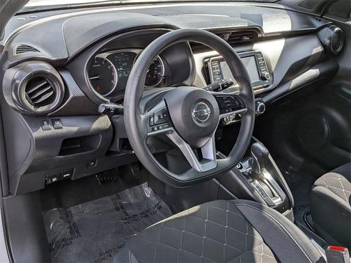 2019 Nissan Kicks S