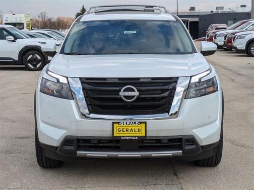 2025 Nissan Pathfinder Platinum