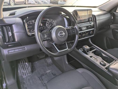 2022 Nissan Pathfinder S